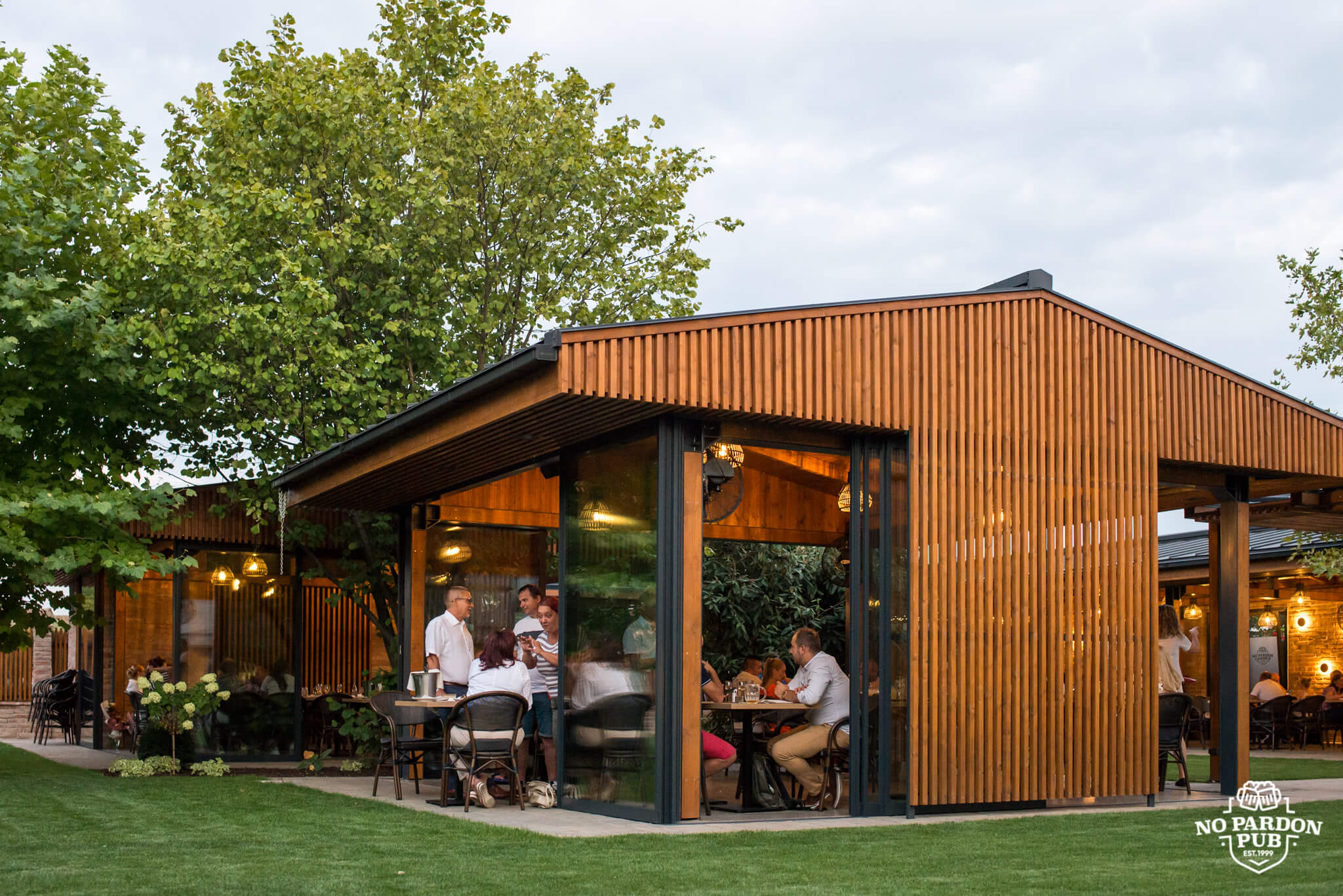 Grădina de vară No Pardon 6 Grădina de vară No Pardon