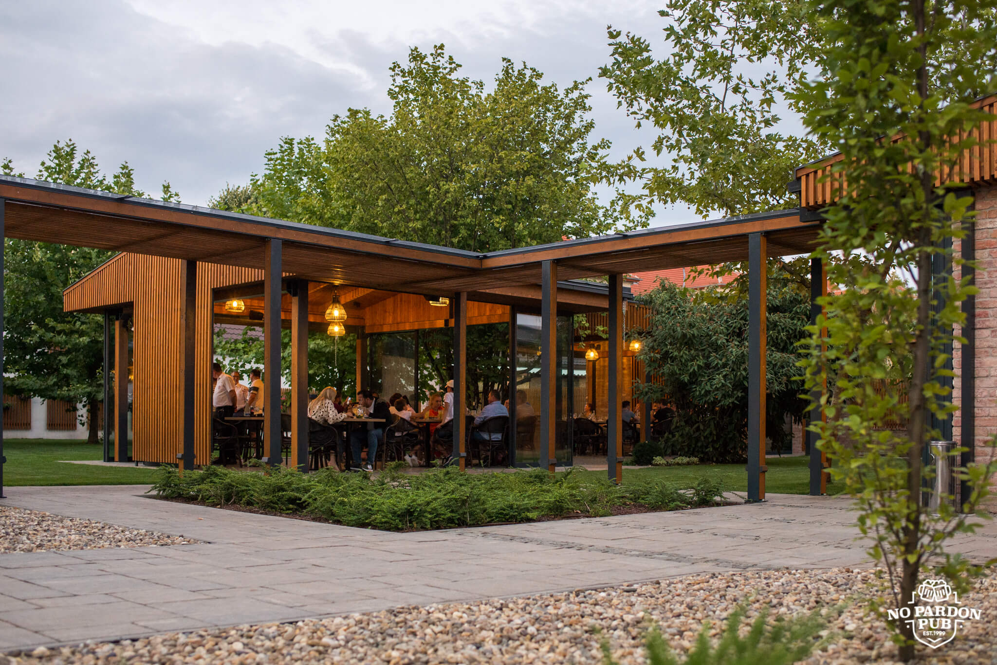 Grădina de vară No Pardon 7 Grădina de vară No Pardon